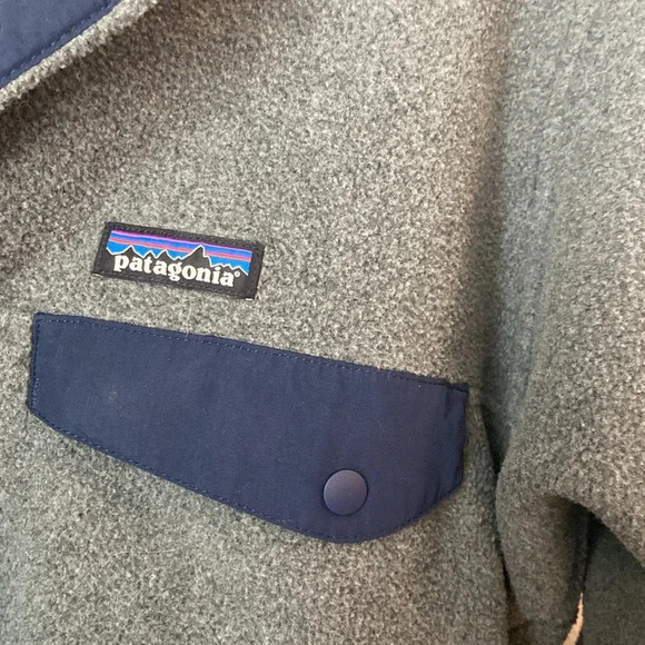 Patagonia Gray/Navy Men's Lightweight Synchilla Snap-T Fleece Pullover - Picture 4 of 4